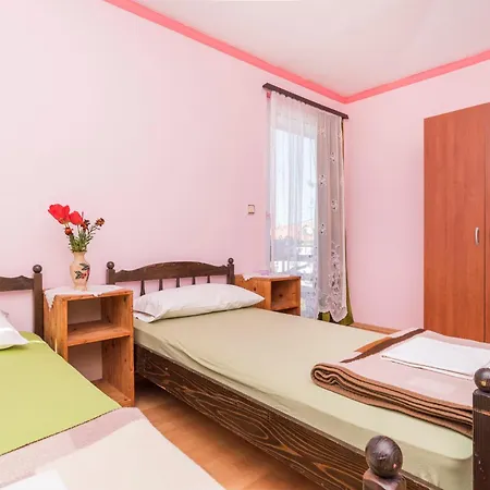 Kastel Apartment *