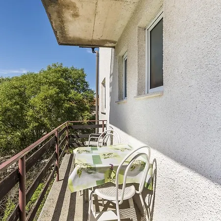 Apartment Kastel